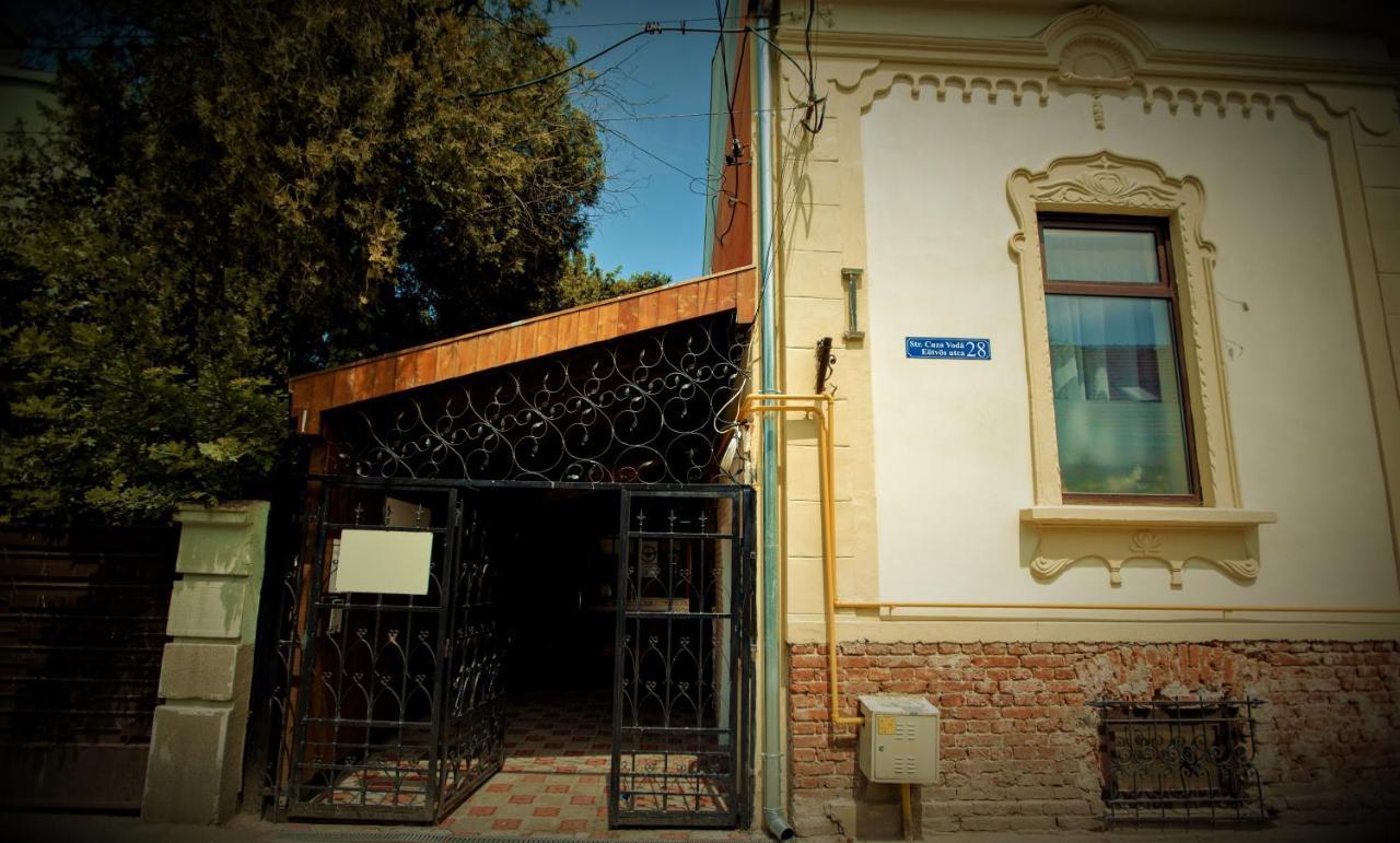 Charlietown Hotel Satu Mare Exterior foto